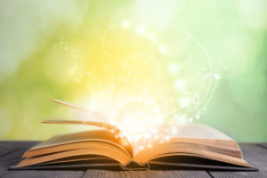 Livre lumineux – révélation intérieure en hypnose